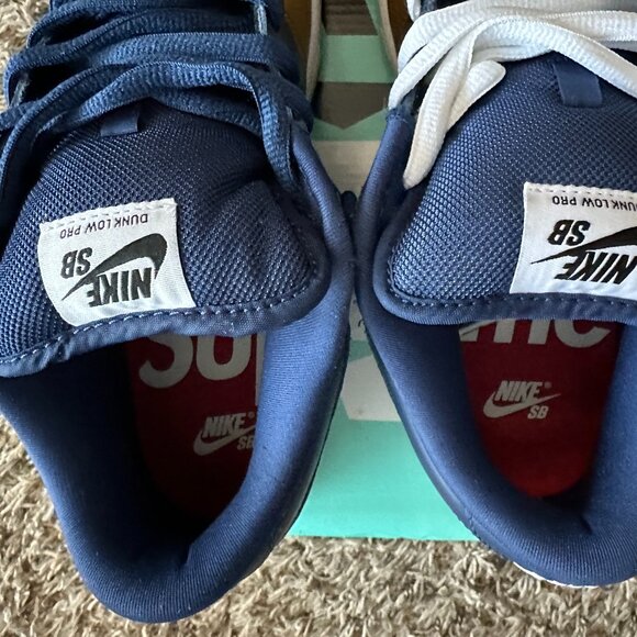 GENTLY USED Supreme x Nike Dunk SB Low QS 'Metallic Gold' - Picture 9 of 14